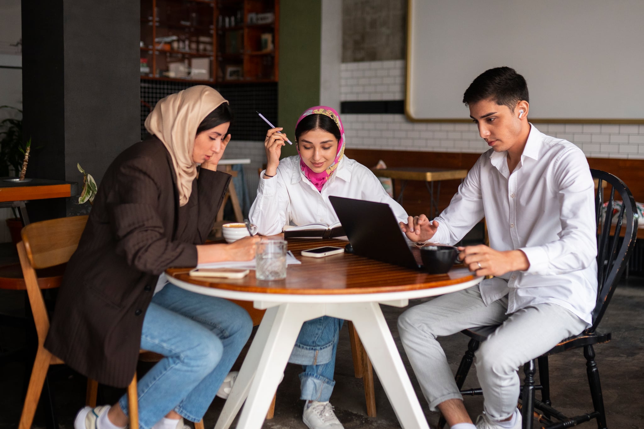 Training Hub - The Knowledge Catalyst